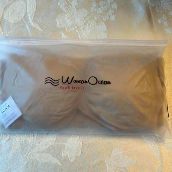 New With Tags, Woman Ocean cami with built in bra - Picture 4 of 5